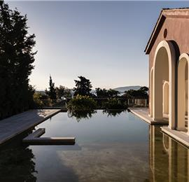 5 bedroom villa with infinity pool on Lefkada, sleeps up to 14